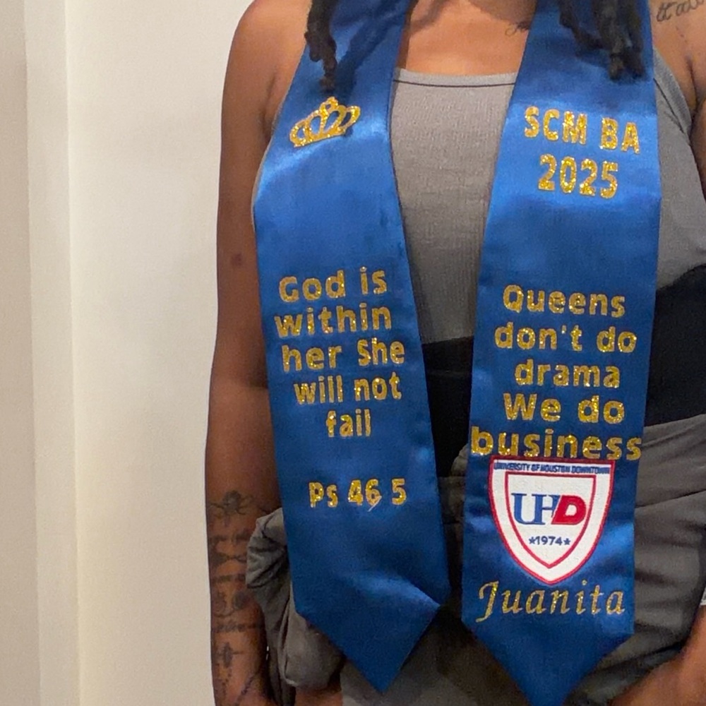 Sold! Customized cap and stole.. Fit for a queen 🤴 grad cap and stole - Picture 5 of 5